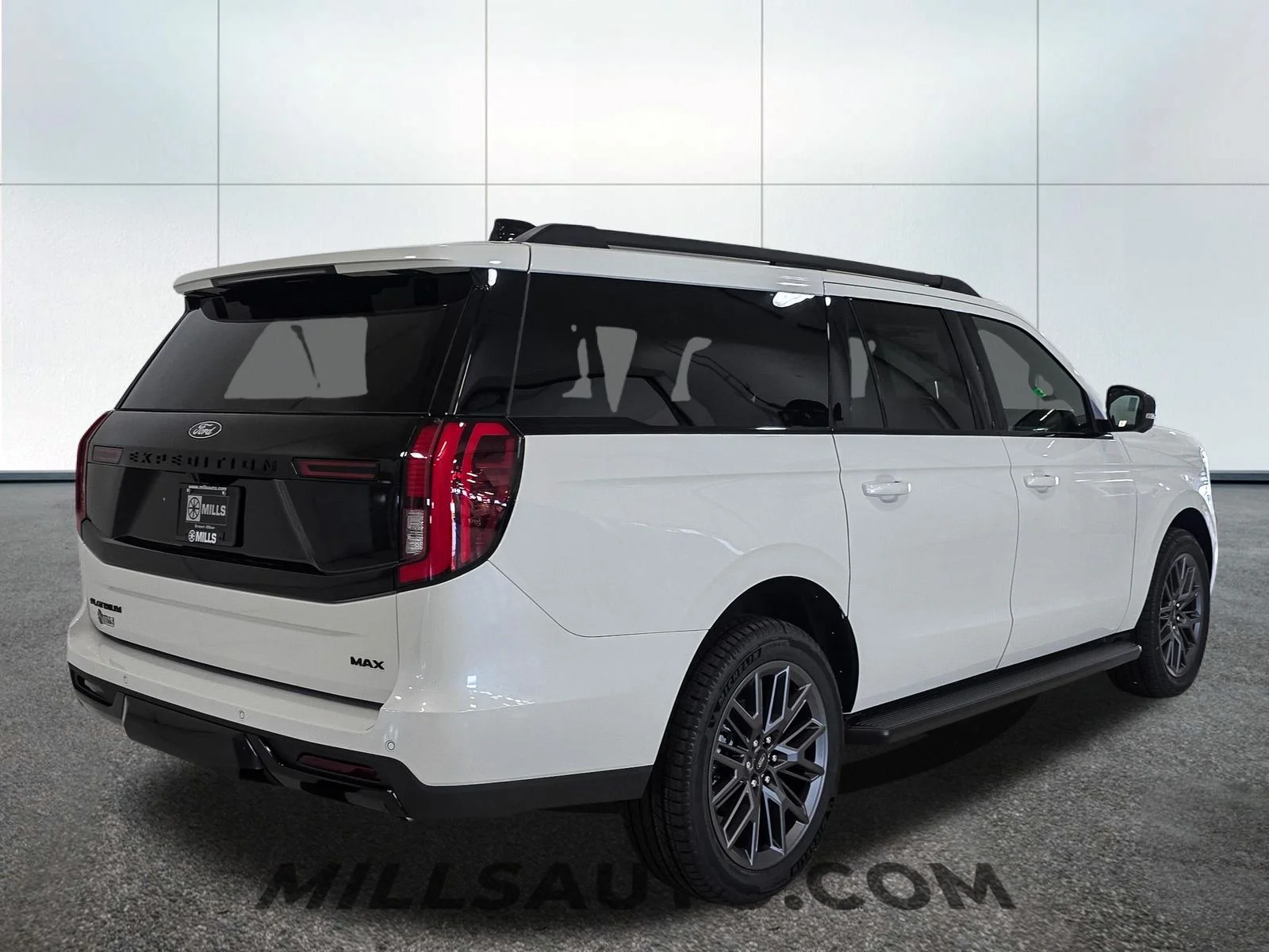 New 2026 White Ford Platinum image 8
