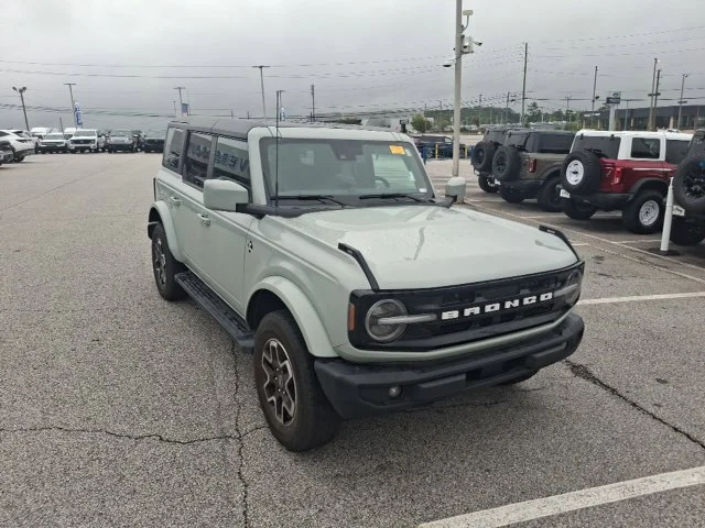 2024 Ford Bronco Outer Banks