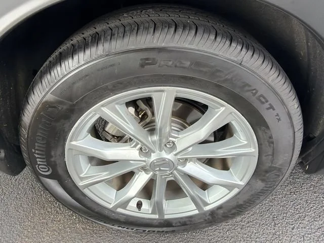 Used 2024 Gray Honda EX-L 2WD image 17