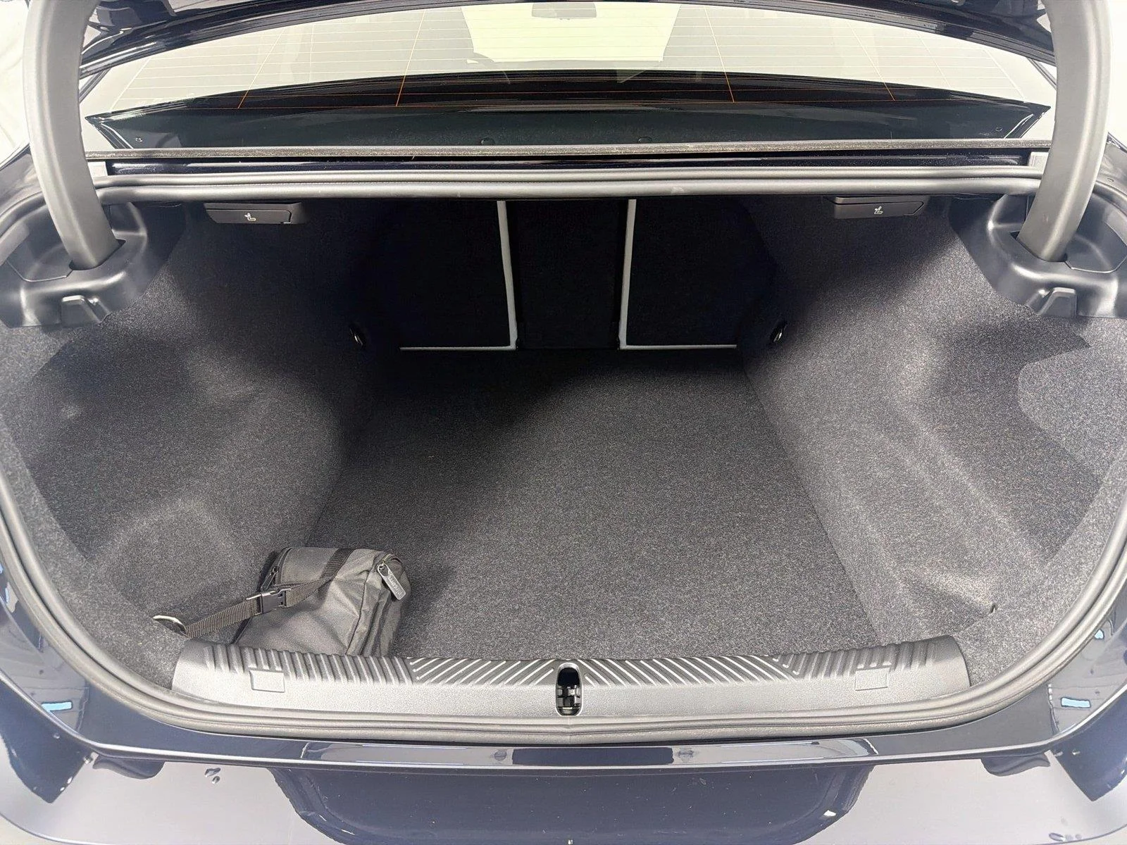 Used 2027 Carbon Black Metallic BMW  image 24