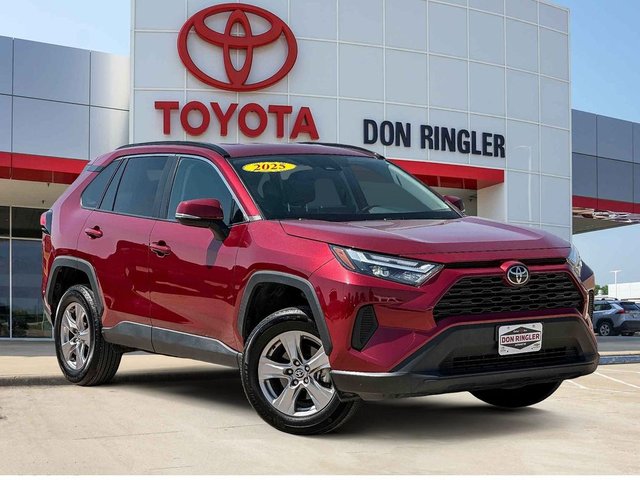2025 Toyota RAV4 XLE