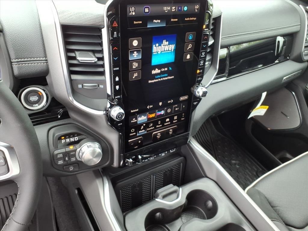 New 2026 Ivory White Tri-Coat Pearl-Coat Exterior Paint RAM Laramie image 16