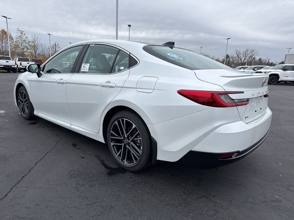 2025 Toyota Camry XLE - Photo 10