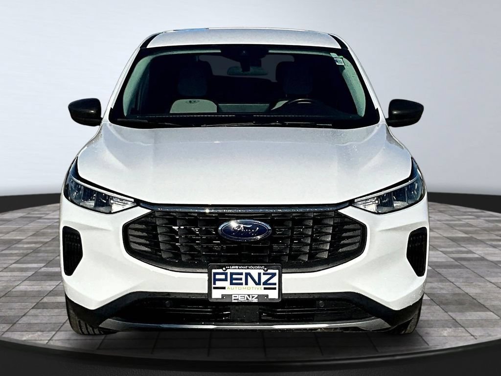 2023 Ford Escape 2