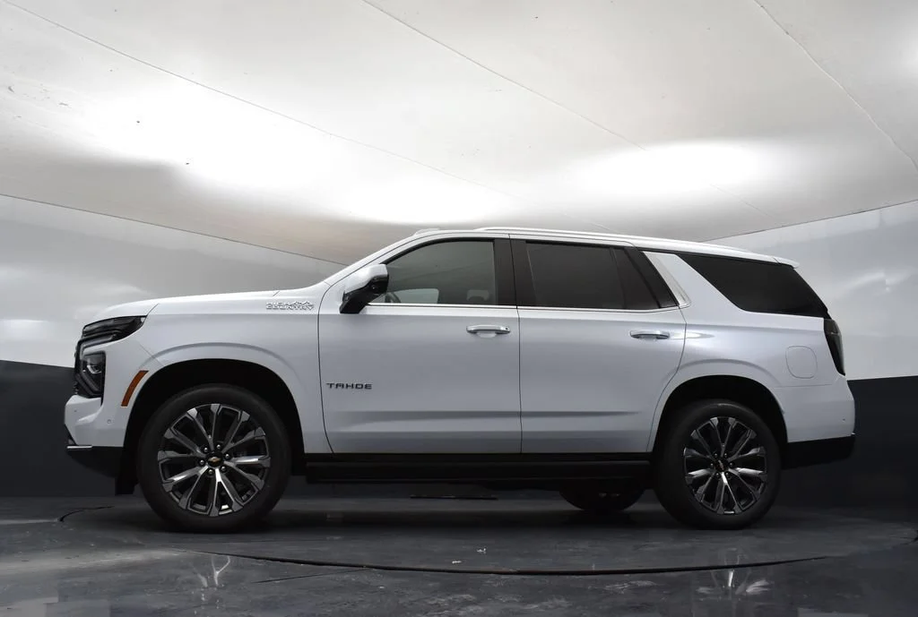 New 2026 Polar White Tricoat Chevrolet High Country image 31