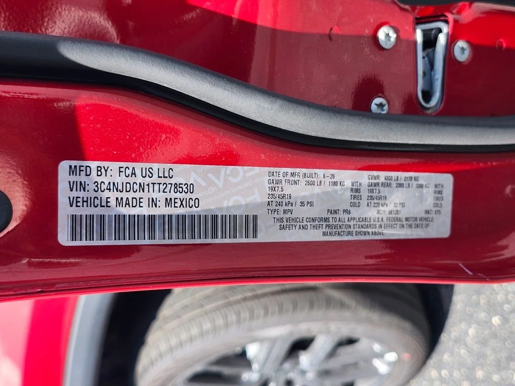 New 2026 Red Hot Pearl-Coat Exterior Paint Jeep Limited image 37