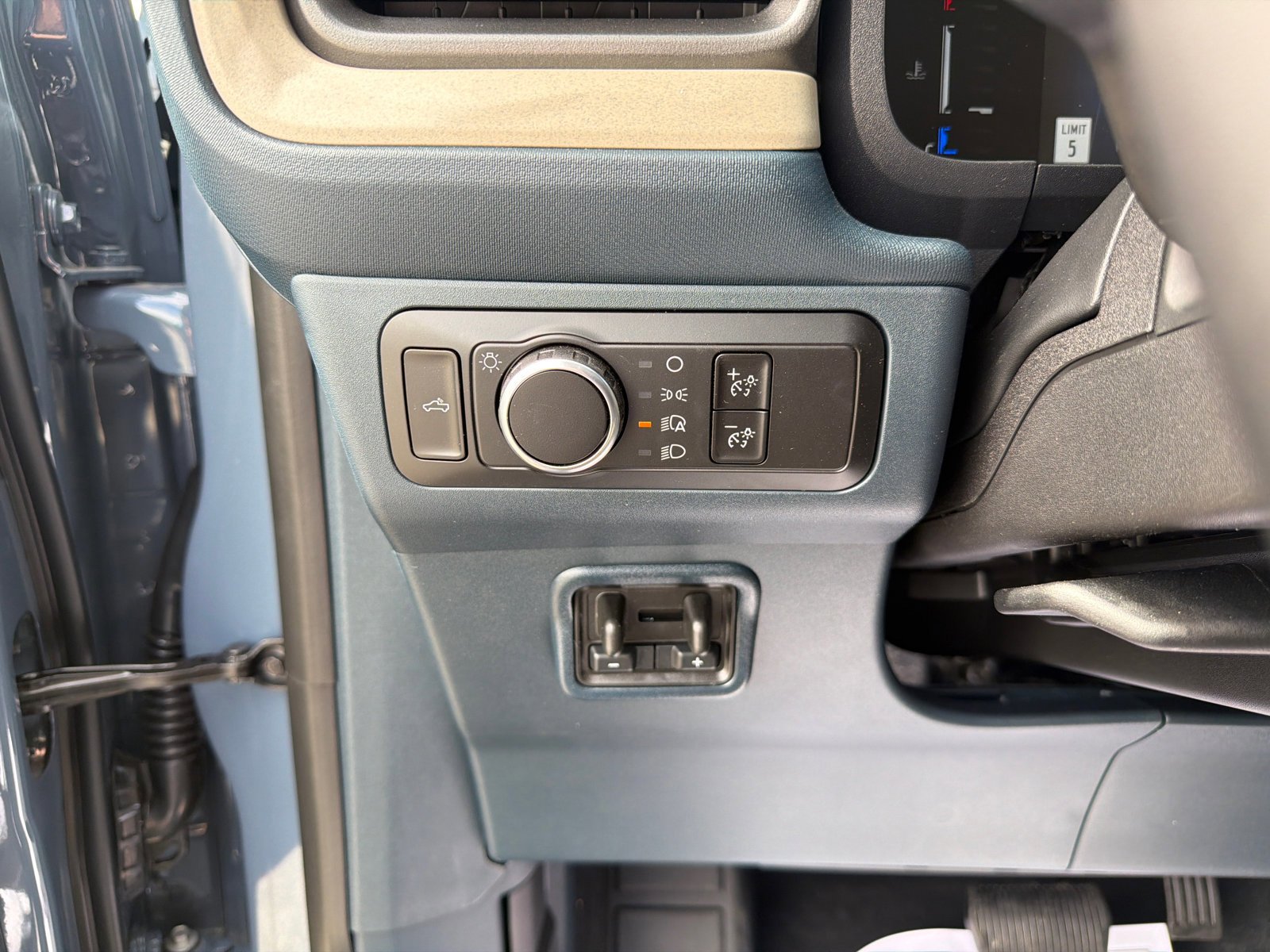 New 2026 Azure Gray Metallic Tri-Coat Ford Lariat® image 19