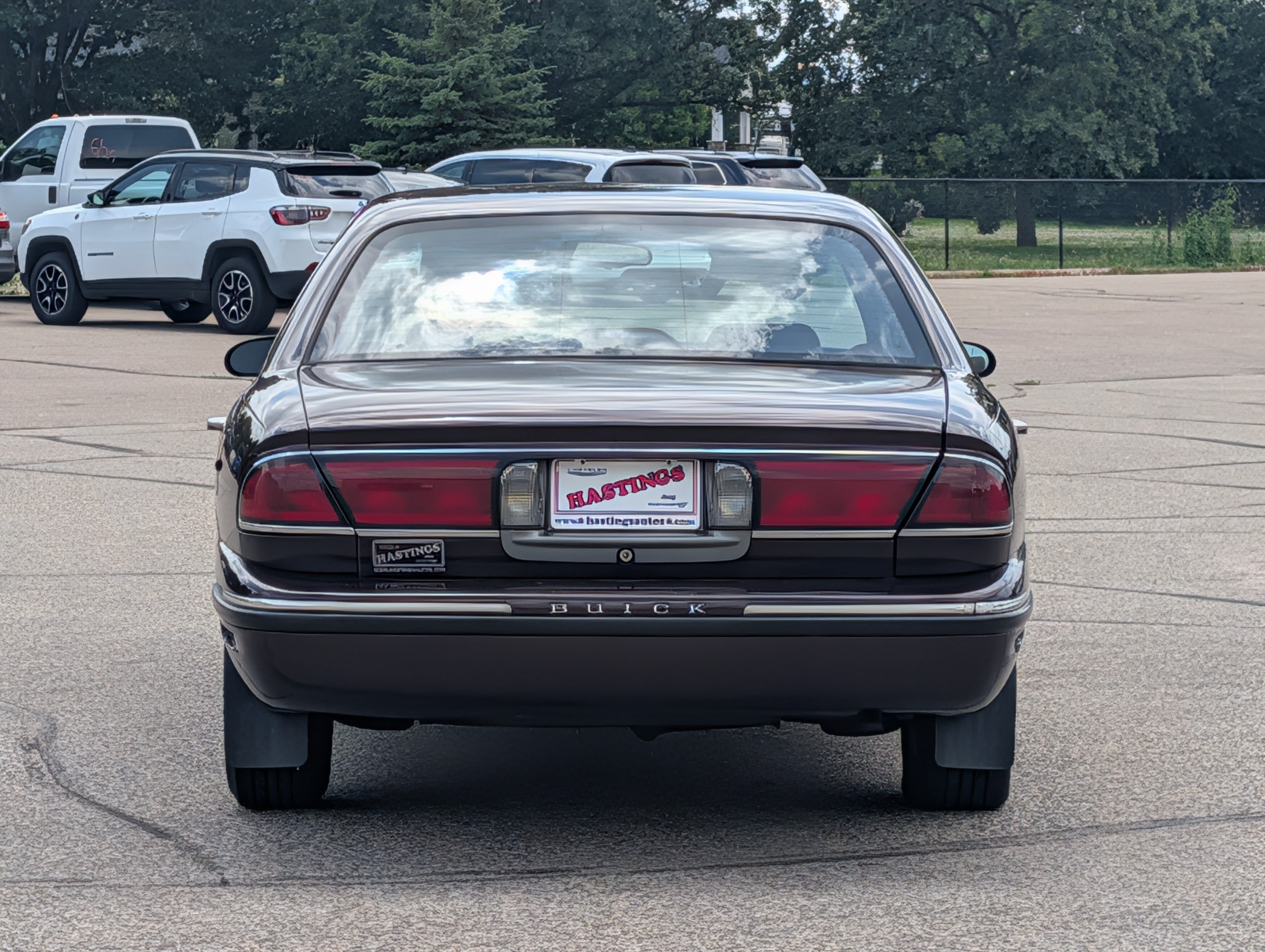 Used 1997 Brown Buick Custom image 4