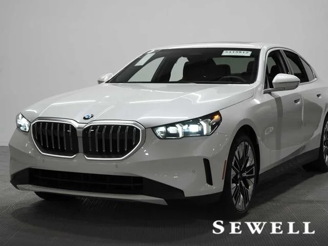New 2026 Mineral White Metallic BMW 530i image 1
