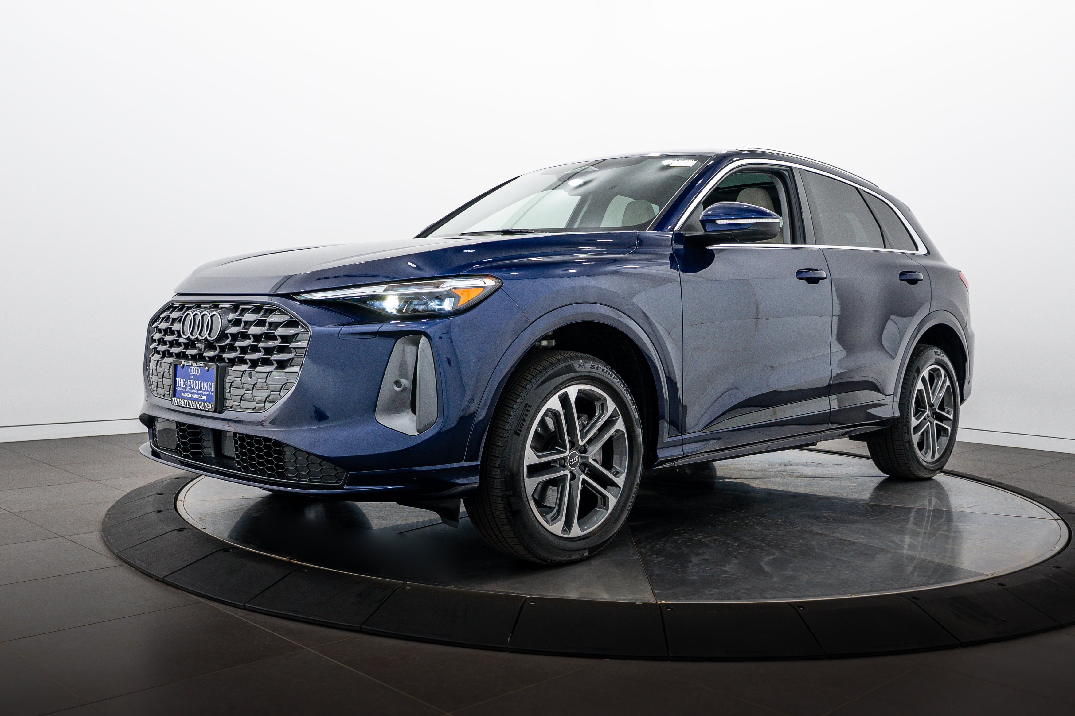 Used 2025 Navarra Blue Metallic Audi Premium Plus image 7
