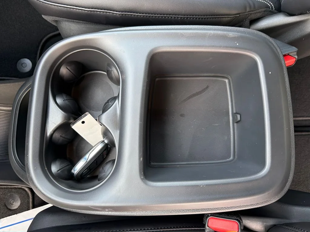 2026 Chrysler Pacifica Select - Photo 24
