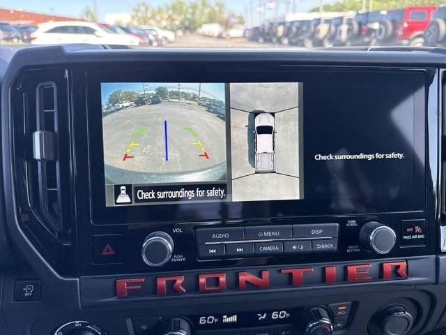 Used 2025 White Nissan PRO-4X image 23