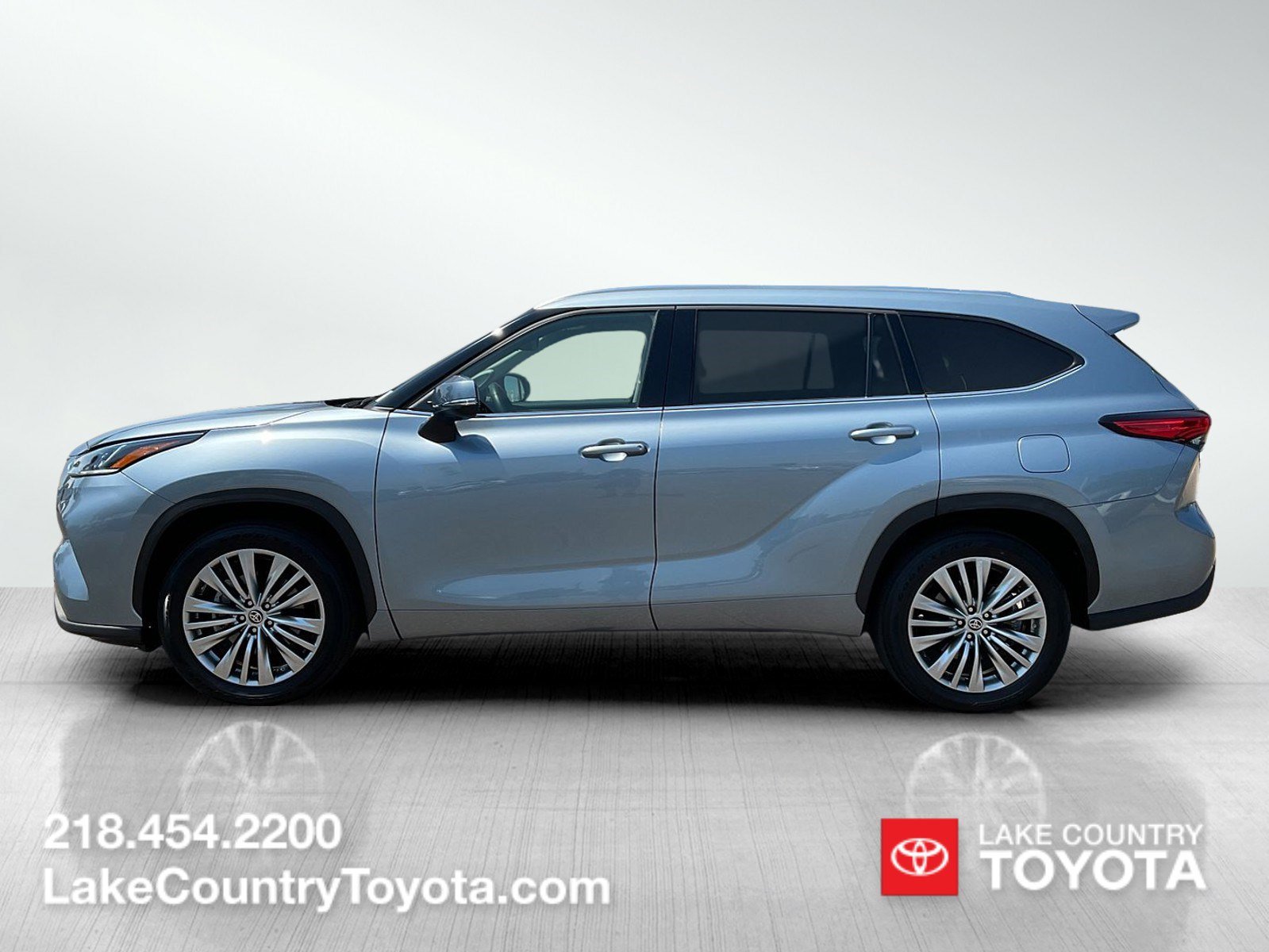 Used 2023 Toyota Highlander Platinum with VIN 5TDKDRAH0PS045887 for sale in Brainerd, Minnesota