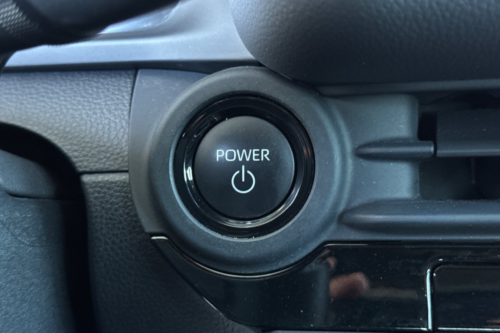 Certified Used 2024 Oxygen White Toyota XLE image 20