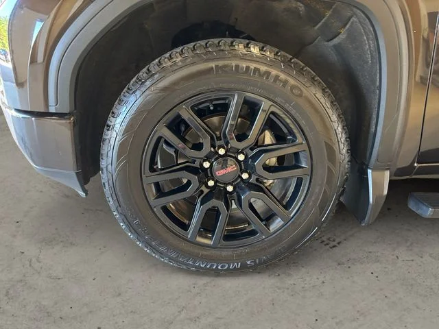 Used 2019  GMC Elevation image 15