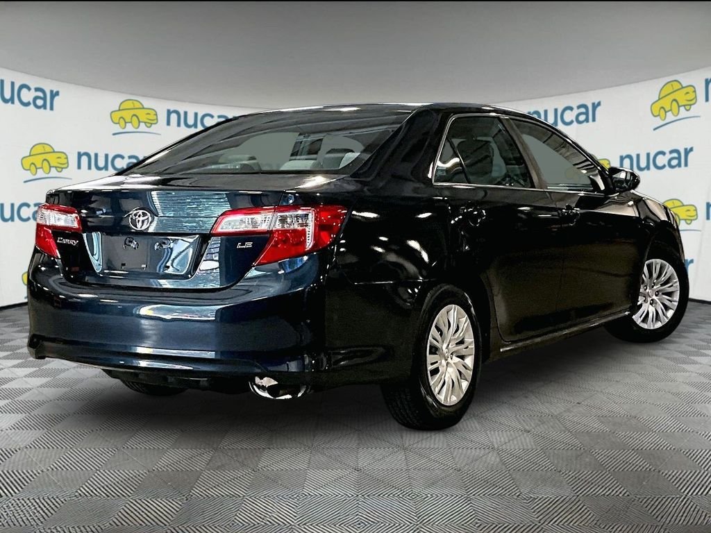 Used 2014 Gray Toyota LE image 6