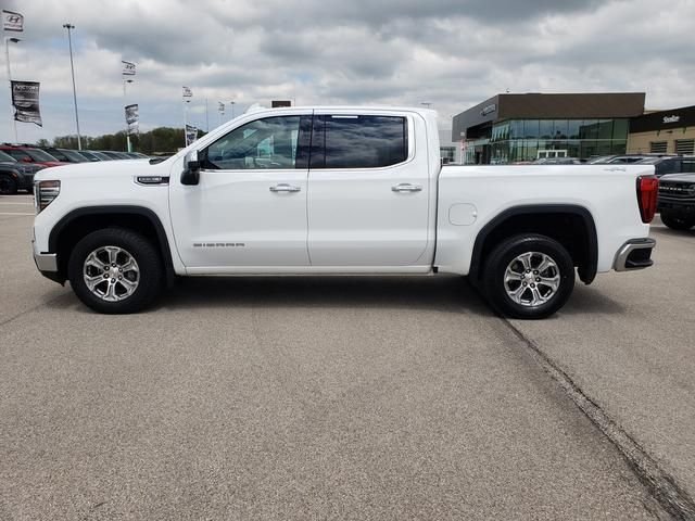 Used 2025 White GMC SLT image 9