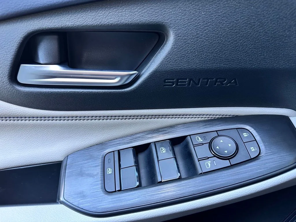 New 2026 Atlantic Gray Metallic Nissan SL image 29