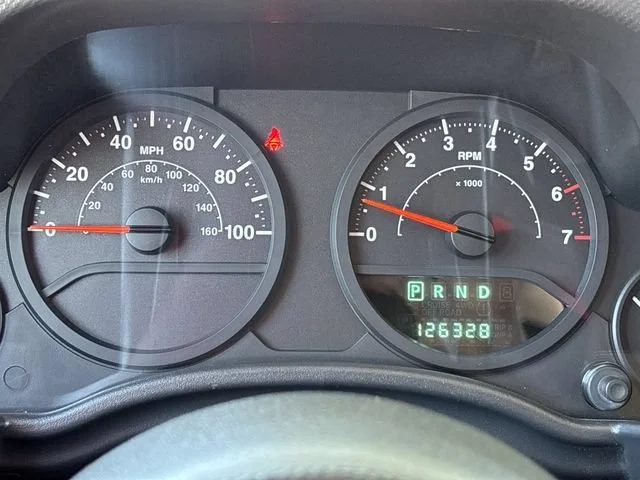 Used 2009 Silver Jeep X image 14