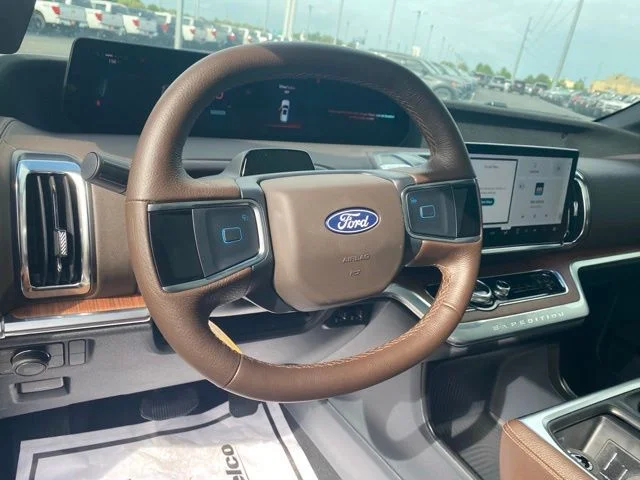 New 2027 Agate Black Metallic Ford King Ranch® image 18