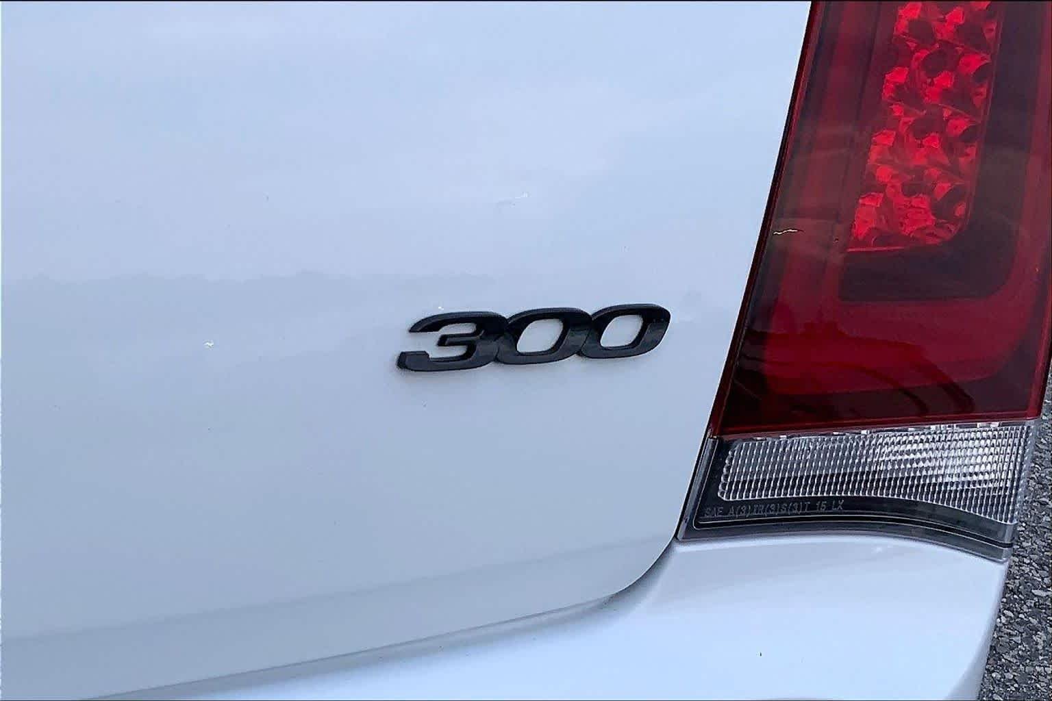 Used 2023 Bright White Clearcoat Chrysler Touring L image 10