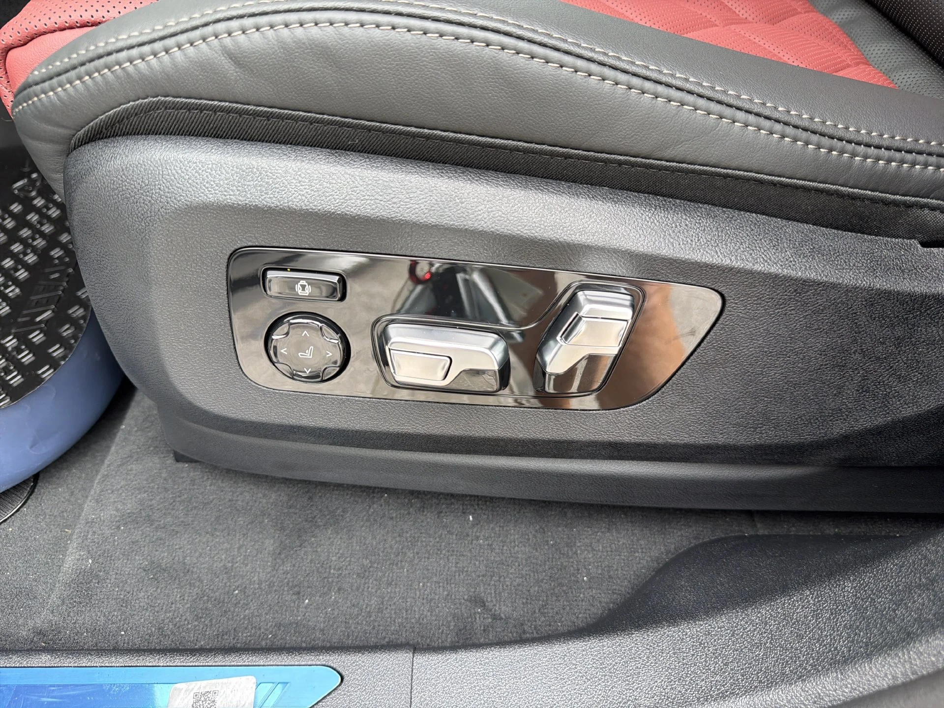 New 2027 Mineral White Metallic BMW xDrive40i image 21