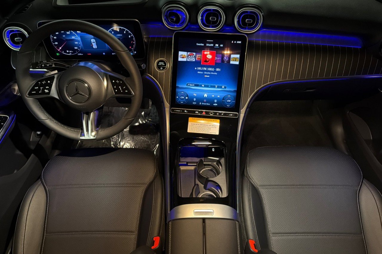 New 2026 Black Mercedes-Benz GLC 300 4MATIC® SUV image 12
