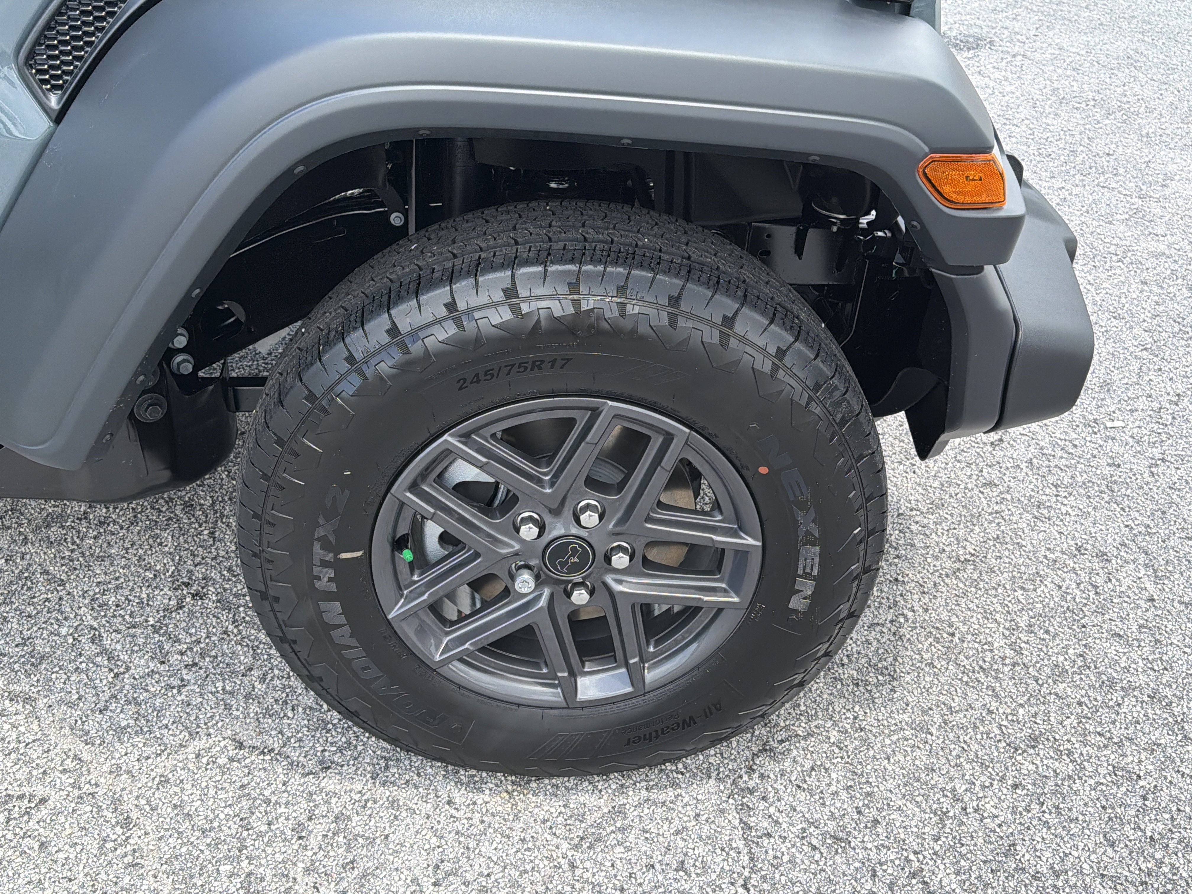 New 2026 Anvil Clear-Coat Exterior Paint Jeep Sport S image 13