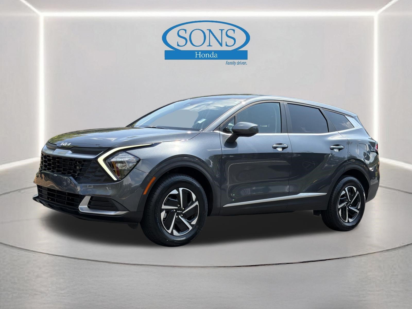 Used 2023 Gravity Gray Kia LX image 18