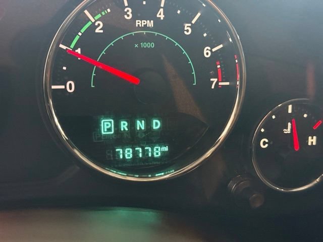 Used 2016 Black Jeep Sahara image 14