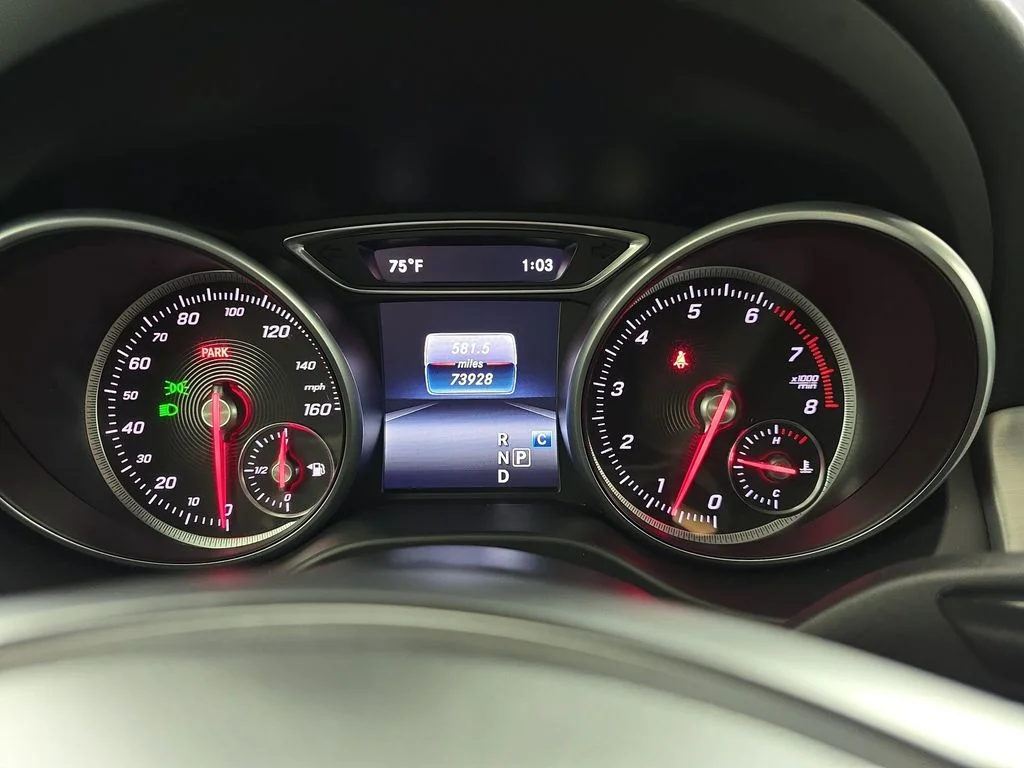 Used 2018 Gray Metallic Mercedes-Benz GLA 250 image 22