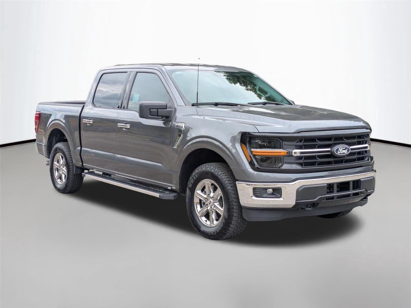 Used 2025 Carbonized Gray Metallic FORD  image 3