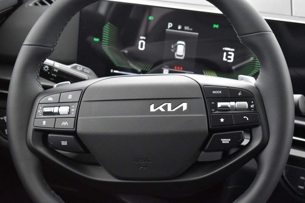 New 2026 Snow White Pearl Kia EX image 13