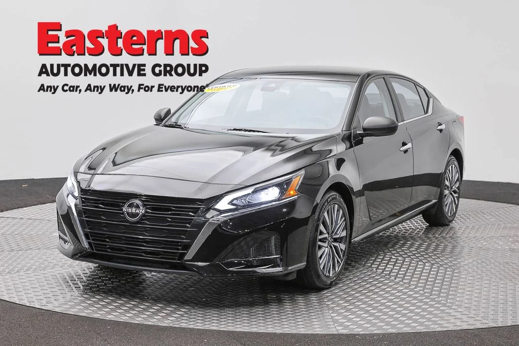 Used 2024 Black Nissan 2.5 SV image 1