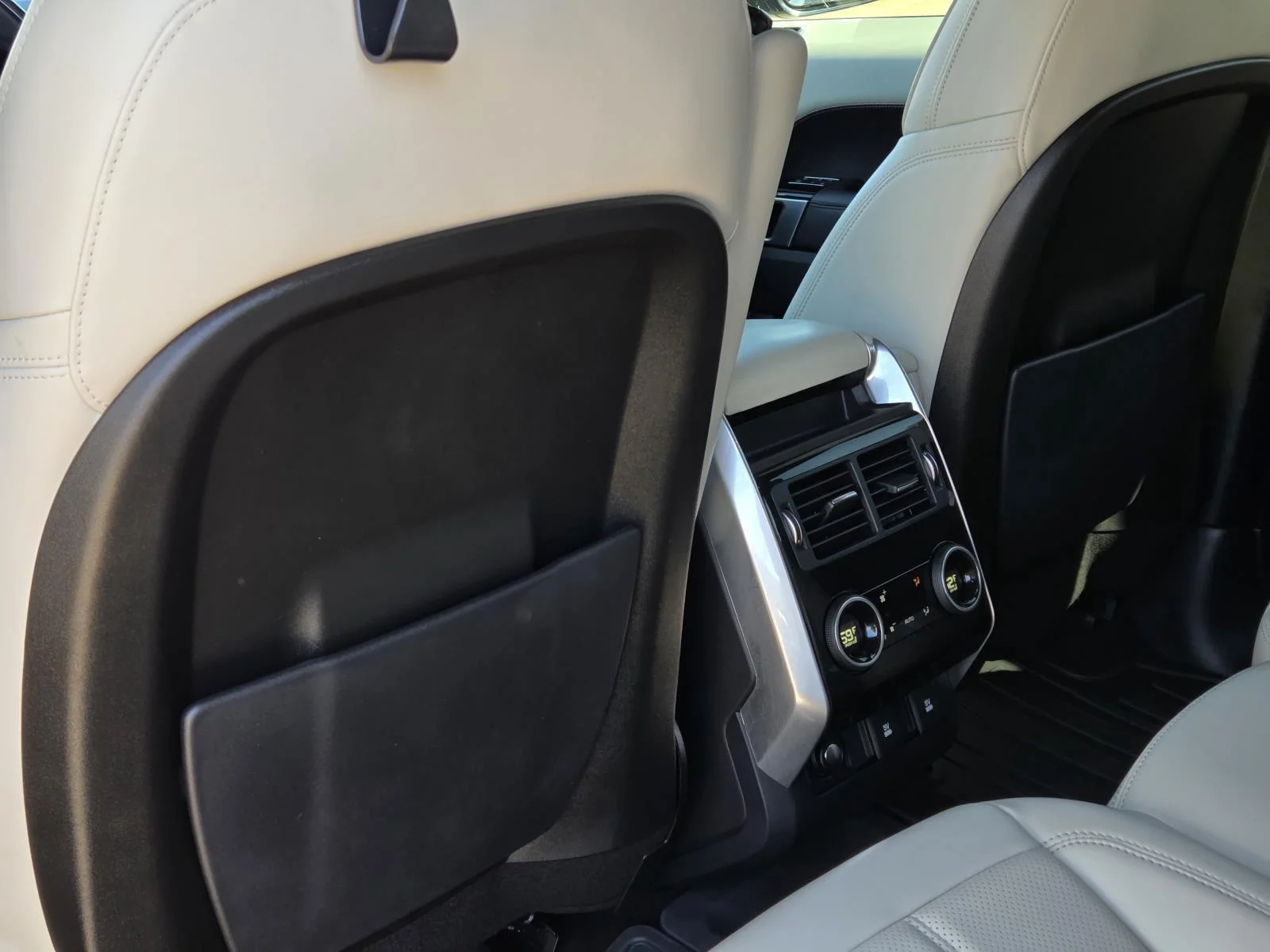Used 2020 Narvik Black Land Rover HSE Dynamic image 36