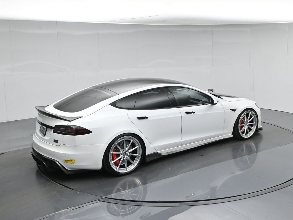 Used 2022 White Tesla Plaid image 39