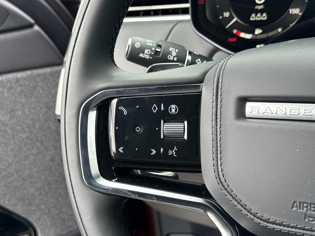 New 2026 Firenze Red Land Rover SE image 7