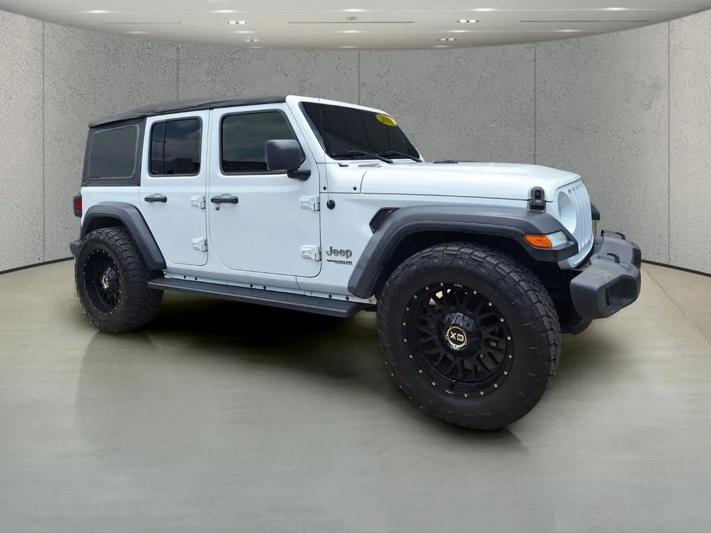 Used 2018 White Jeep Unlimited Sport S image 3