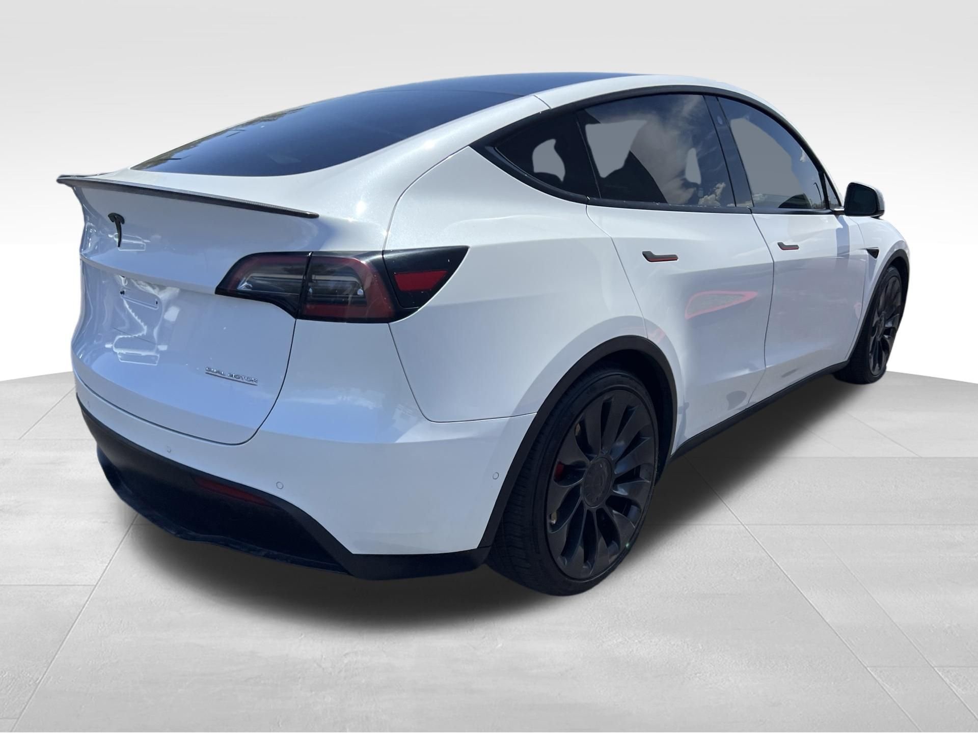 Used 2022 White Tesla Performance image 5