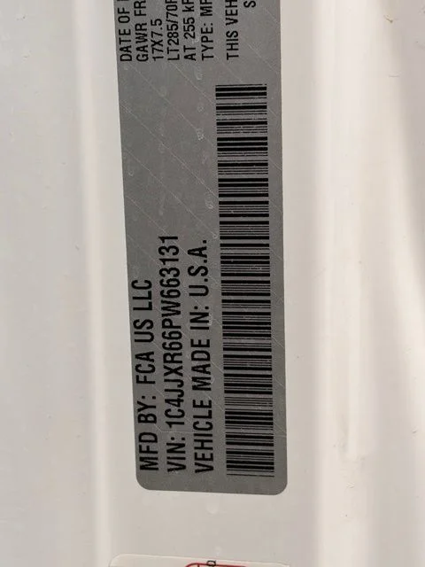 Used 2023 White Jeep Rubicon 4xe image 25