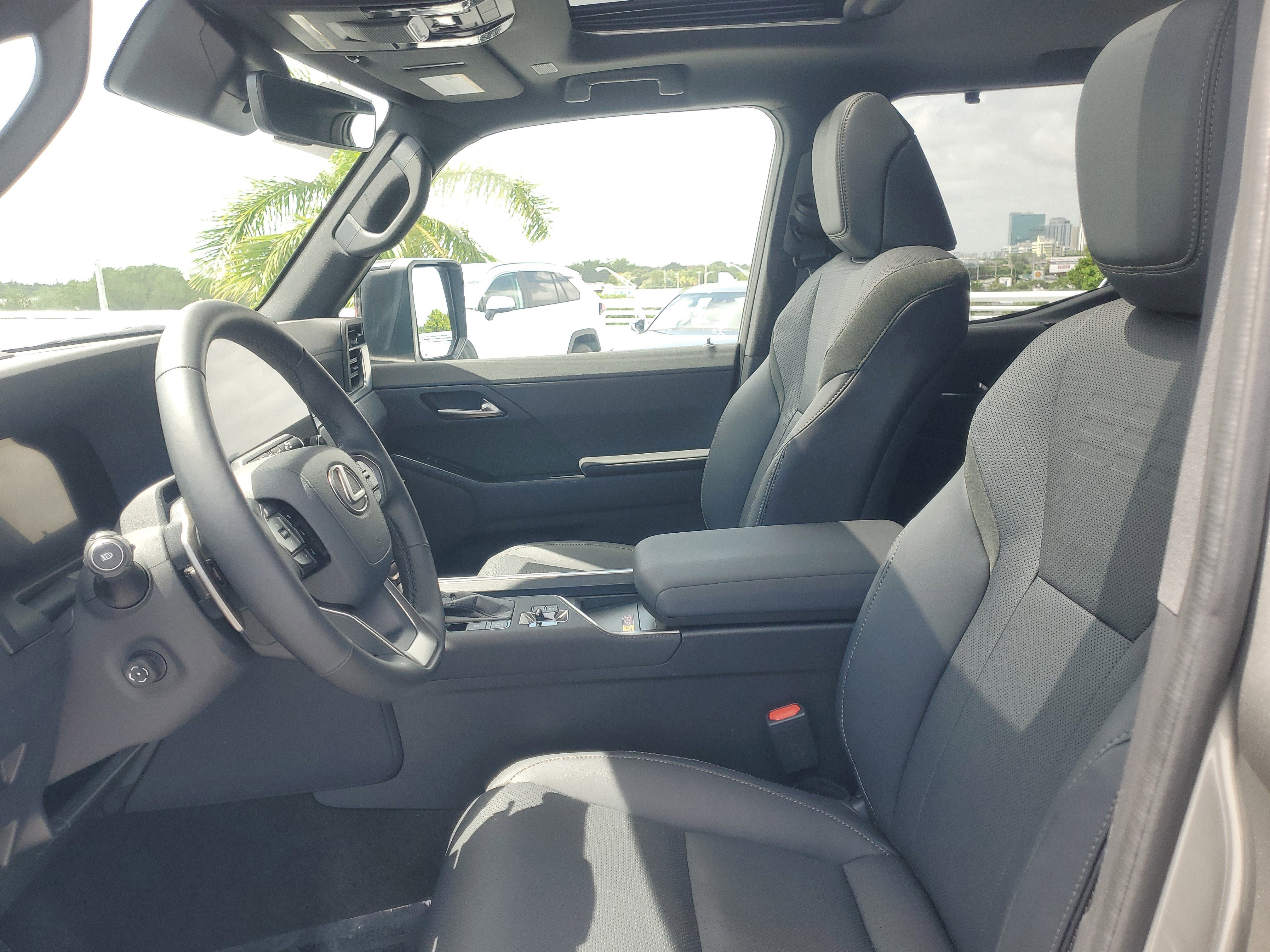 Used 2025 Silver Lexus GX 550 Overtrail+ image 17
