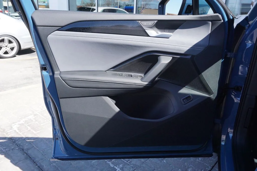 New 2026 Blue Volkswagen SE image 23