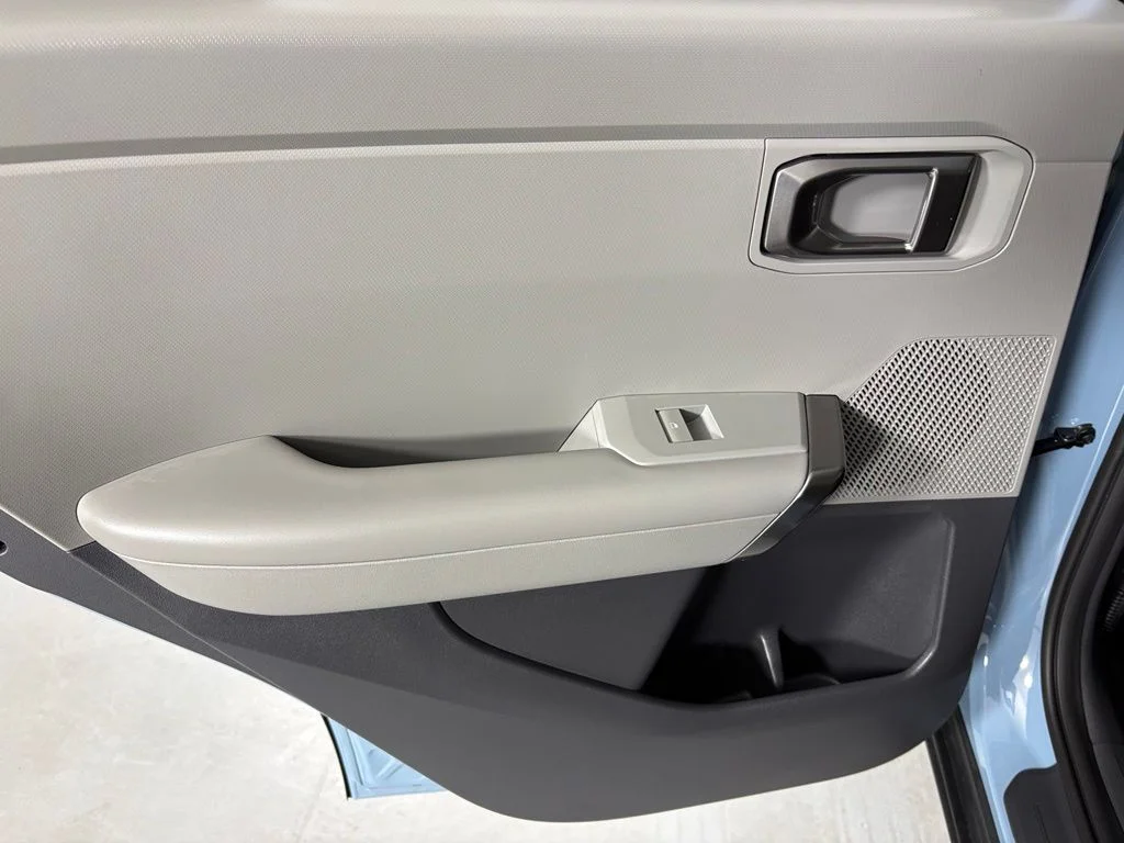 New 2027 Frost Blue / Black Roof Kia S image 35
