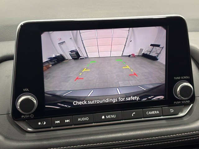 Used 2025 Gray Nissan SV image 28