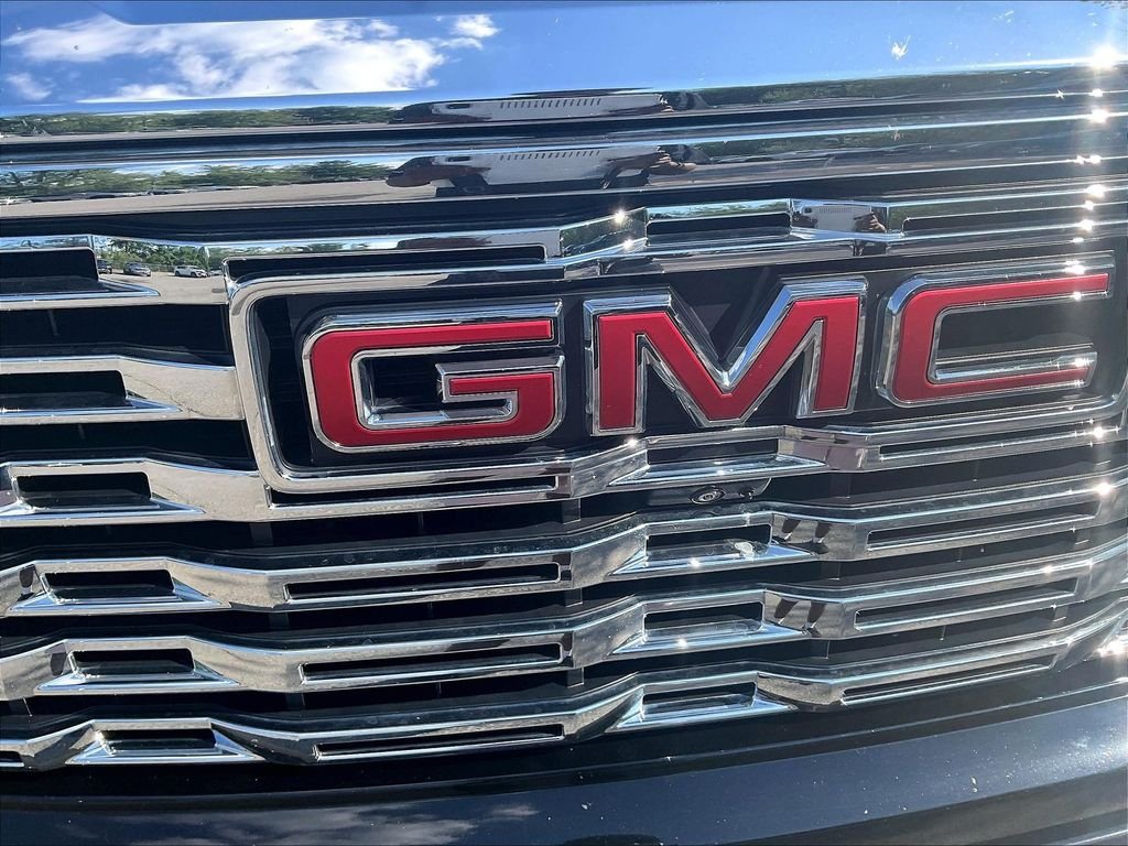 Used 2024 Black GMC Denali image 29