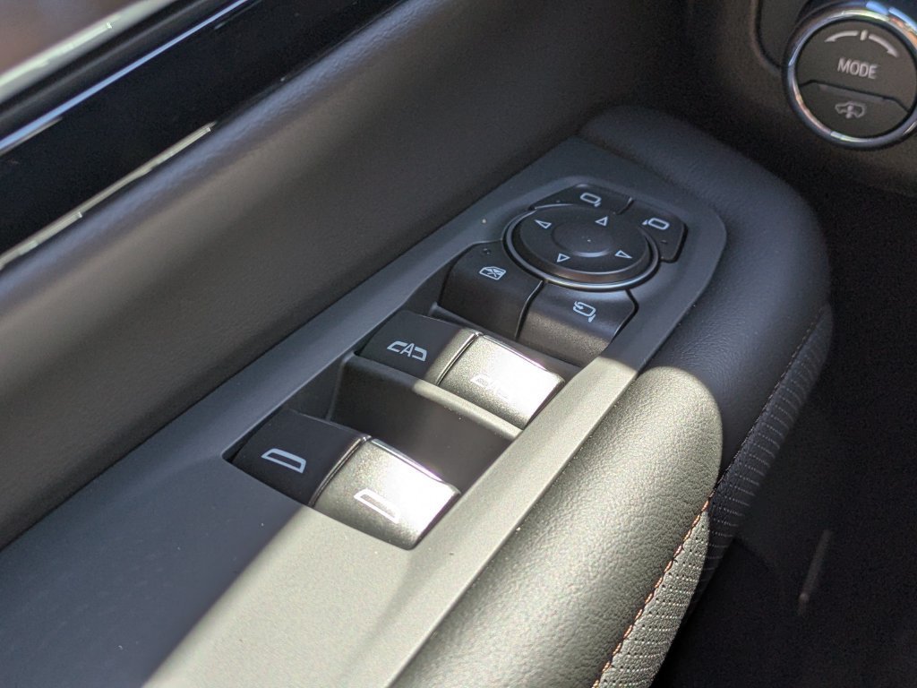 2026 Chevrolet Suburban High Country - Photo 27