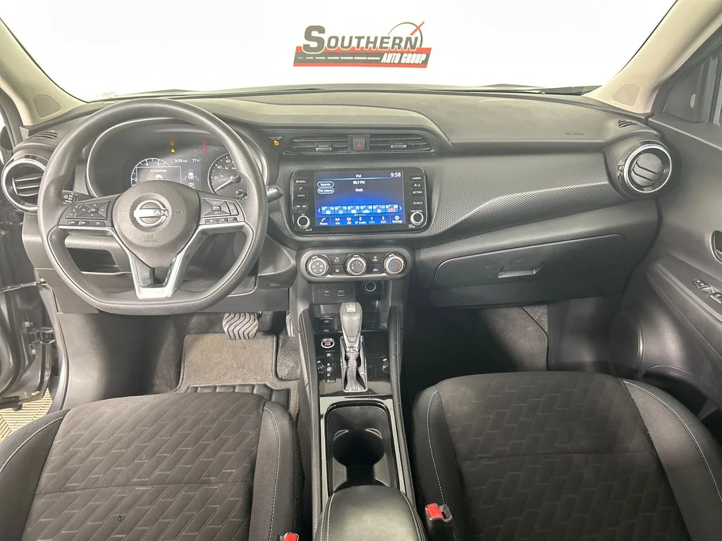 Used 2024 Gray Nissan SV image 18