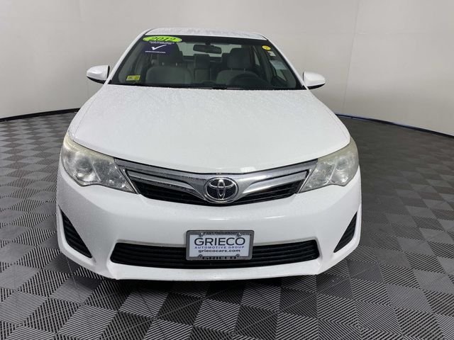 Used 2012 White Toyota LE image 3