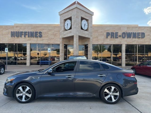 2019 Kia Optima S AT's photo
