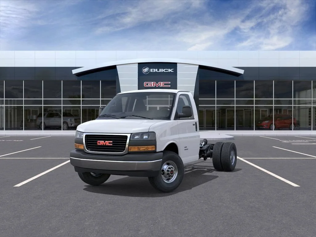 New 2026 Summit White GMC 1WT image 4